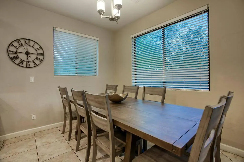הוילה 4-Br Near Old Town סקוטסדייל 0*,